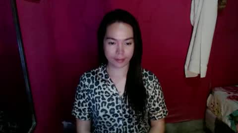 Snapshot of i_am_ur_destiny chatting on November 19, 5:57 pm Just ask me online show from November 19, 5:57 pm