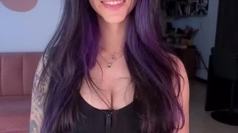 Snapshot of i_cant_believe_its_you chatting on March 15, 1:17 pm Lana Banana online show from March 15, 1:17 pm