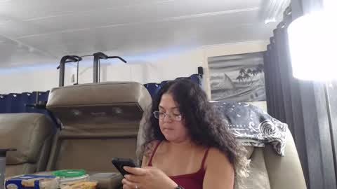 Snapshot of i_fetishize_u chatting on May 28, 5:54 pm ShortStuff online show from May 28, 5:54 pm