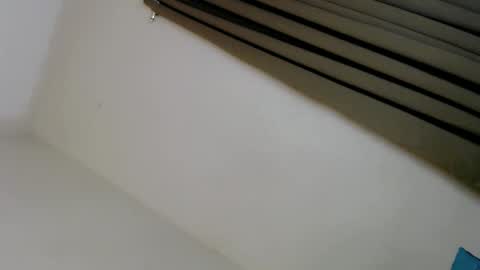 Snapshot of i_love_eula chatting on December 25, 10:16 pm cant get you out of my head online show from December 25, 10:16 pm