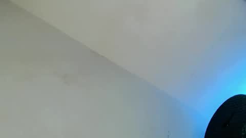 Snapshot of i_love_eula chatting on February 28, 11:23 pm cant get you out of my head online show from February 28, 11:23 pm