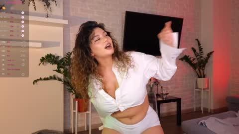 Snapshot of i_n_d_i_c_a chatting on January 11, 10:07 pm just Ayla online show from January 11, 10:07 pm