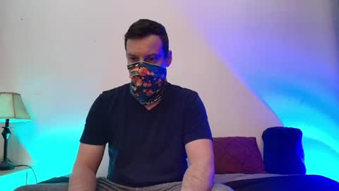 i o ro online show from May 13, 5:49 am