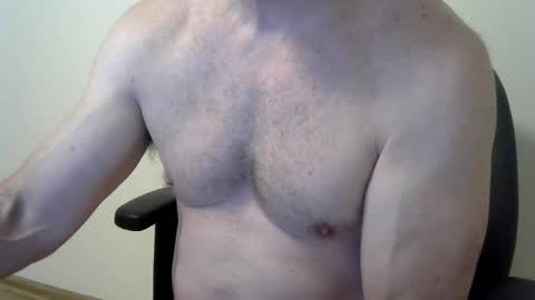 Snapshot of i_was_a_shy_dad chatting on May 24, 3:55 am i_was_a_shy_dad online show from May 24, 3:55 am