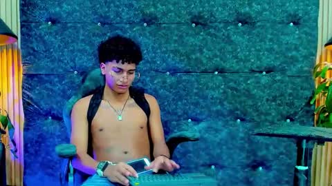 Snapshot of iaan_dalton_ chatting on October 23, 12:21 am iaan_dalton_ online show from October 23, 12:21 am