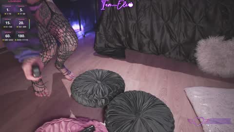       online show from November 6, 11:26 pm