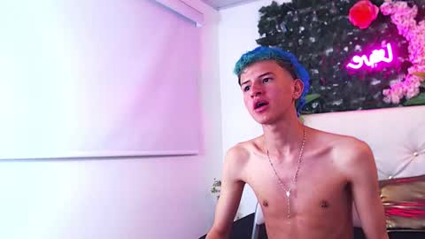 Snapshot of iam_lukas__ chatting on October 9, 3:59 am iam_lukas__ online show from October 9, 3:59 am