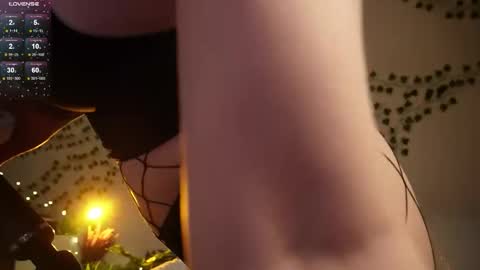 Meg  online show from December 23, 9:18 am