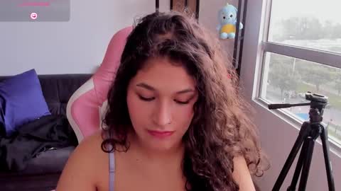 On instagram Imm  NikkiHelp me reach 100 likes online show from February 9, 8:35 pm