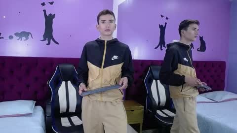 Iam Smith  online show from January 15, 11:59 am