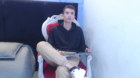 Iam Smith  online show from January 19, 12:09 pm