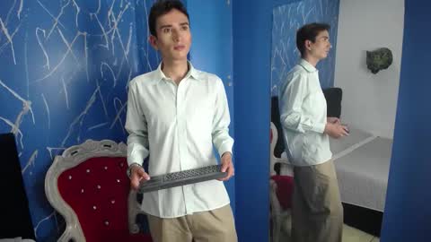 Iam Smith  online show from February 4, 3:34 am