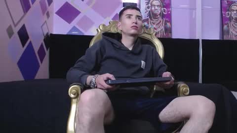 Iam Smith  online show from February 12, 2:39 am