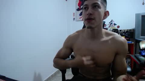 iam_yourbabyprincess_xd online show from February 15, 7:27 am