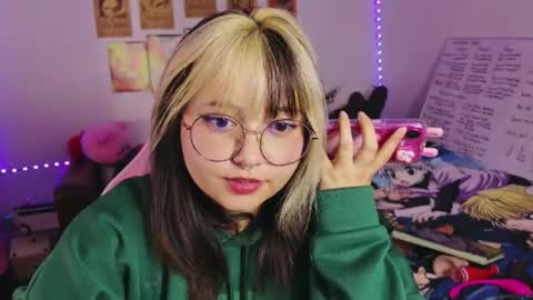 Zoe 3 online show from April 11, 1:21 am