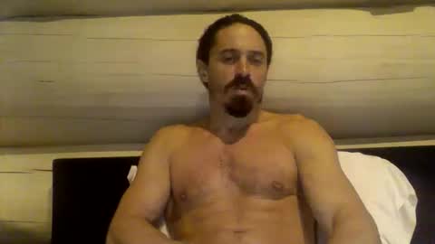 iamfa9 online show from November 21, 9:02 pm