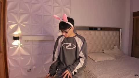 iamjuanjoc online show from February 2, 4:11 am