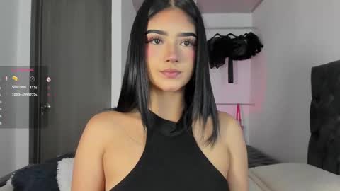 Snapshot of iamjulietaa chatting on October 2, 7:43 pm    online show from October 2, 7:43 pm