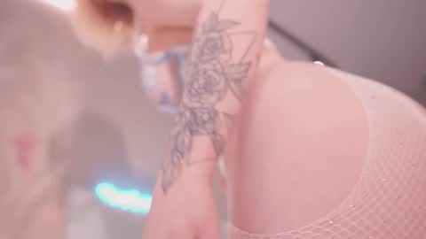 Snapshot of iamninamint chatting on September 30, 6:02 pm Nina  online show from September 30, 6:02 pm