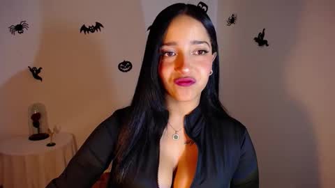 Snapshot of iamroxanne chatting on October 26, 3:34 am Camila online show from October 26, 3:34 am