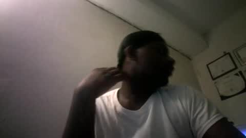 iamryan995442 online show from March 13, 10:38 pm