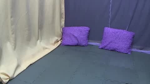 Snapshot of iamyourzzz_ chatting on February 7, 5:52 am Kiara online show from February 7, 5:52 am