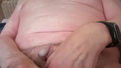 Snapshot of ian53a chatting on May 12, 10:45 am ian53a - mature UK man for same online show from May 12, 10:45 am