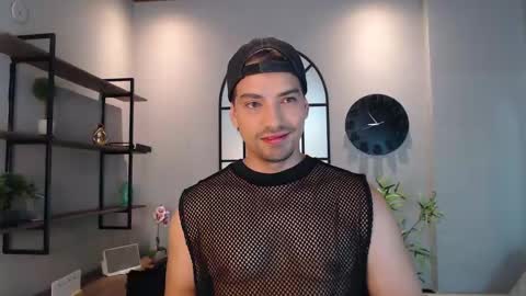 Ian Davis online show from February 4, 8:06 pm