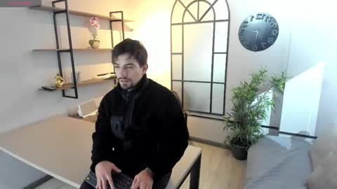 Ian Davis online show from September 17, 11:34 am