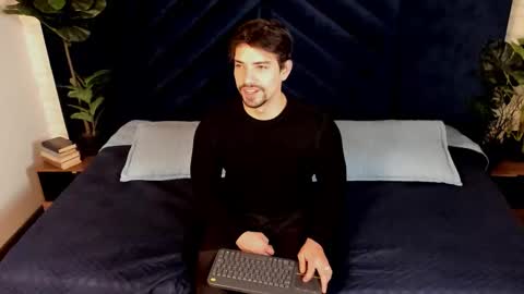 Ian Davis online show from October 14, 11:55 am