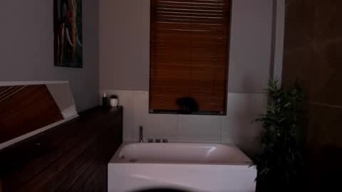 Ian Davis online show from October 15, 11:43 am