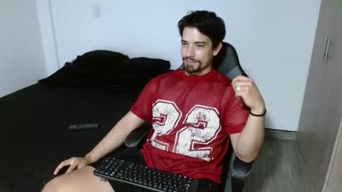 Ian Davis online show from November 18, 1:00 am