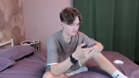 Ian Flor online show from May 28, 11:51 am
