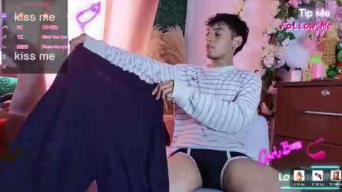 IAN HUNTER online show from March 1, 1:24 pm