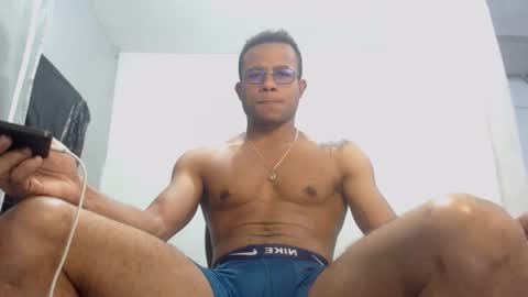 Snapshot of ian_tuner chatting on September 17, 1:40 am ian_tuner online show from September 17, 1:40 am