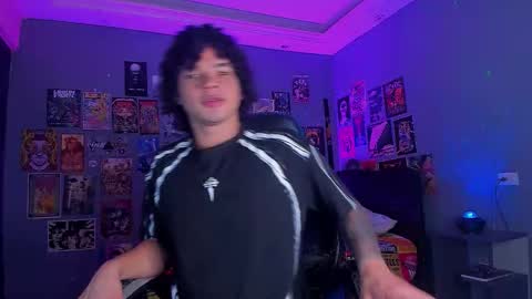 Andres online show from February 1, 10:41 pm