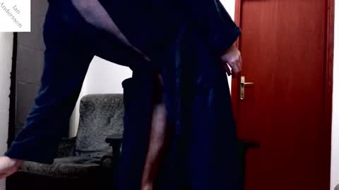 Snapshot of ianandersson27 chatting on January 23, 12:57 am Ian Andersson online show from January 23, 12:57 am