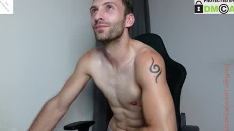 Snapshot of ianandersson27 chatting on September 10, 8:20 pm Ian Andersson online show from September 10, 8:20 pm