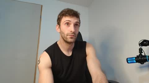 Snapshot of ianandersson27 chatting on April 8, 7:14 pm Ian Andersson online show from April 8, 7:14 pm