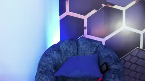 Ian  online show from May 29, 3:59 am