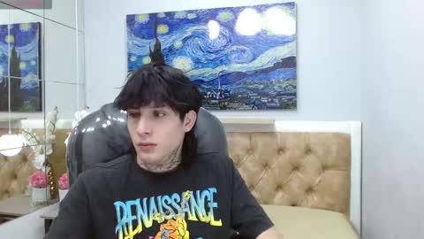 ian online show from December 17, 9:43 pm