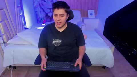 ian online show from September 15, 8:31 pm