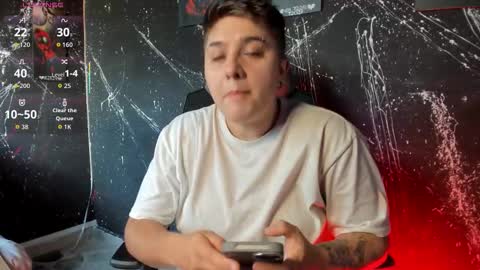 ian online show from October 25, 9:53 pm