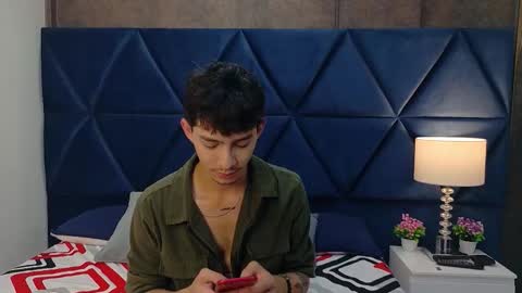 Ian Lark online show from February 16, 8:27 pm