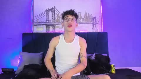 Andrew online show from December 9, 1:40 am