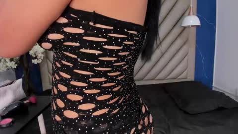 ibbie_ online show from November 13, 12:04 pm