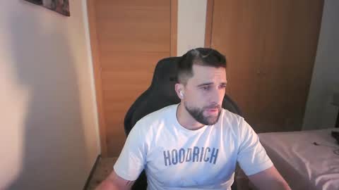 iberian_macho online show from December 21, 12:34 pm