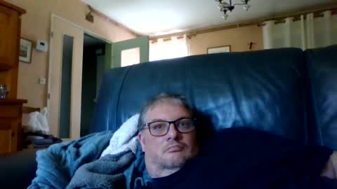 Snapshot of ibu81 chatting on June 14, 11:45 am anonymouszz online show from June 14, 11:45 am