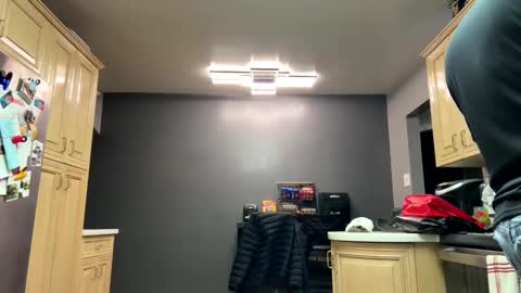 Snapshot of icanmakeyousquirt69 chatting on March 28, 5:29 am icanmakeyousquirt69 online show from March 28, 5:29 am