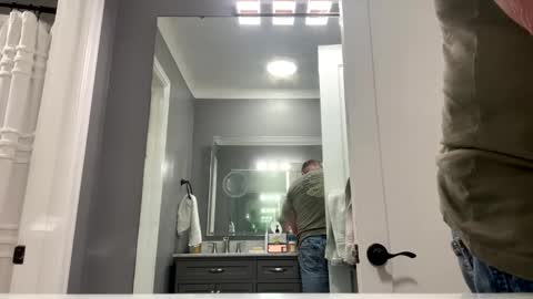 Snapshot of icanmakeyousquirt69 chatting on March 31, 5:41 am icanmakeyousquirt69 online show from March 31, 5:41 am